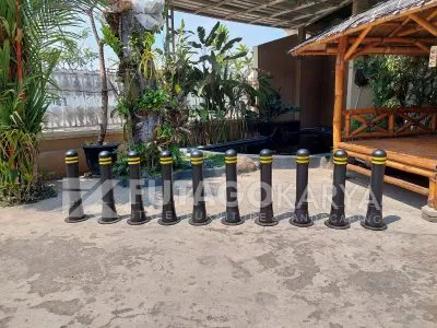 Pembatas Trotoar