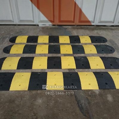 Speed Bump Polisi Tidur Karet (Rubber)