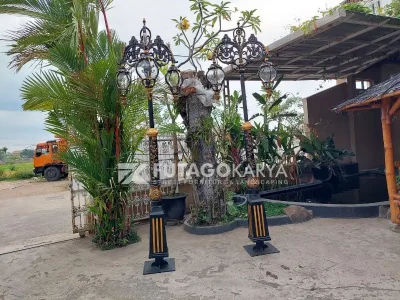 Tiang Lampu Taman Antik