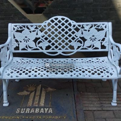 kursi-taman-ornamen-bunga-melati