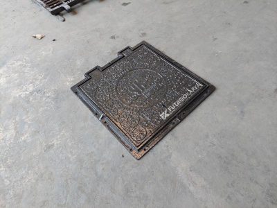 Manhole Jalan