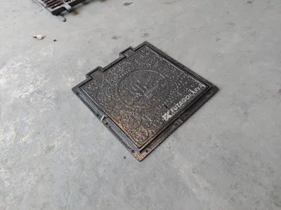 Manhole Jalan