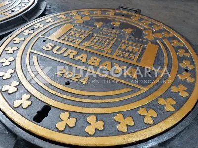 manhole saluran drainase